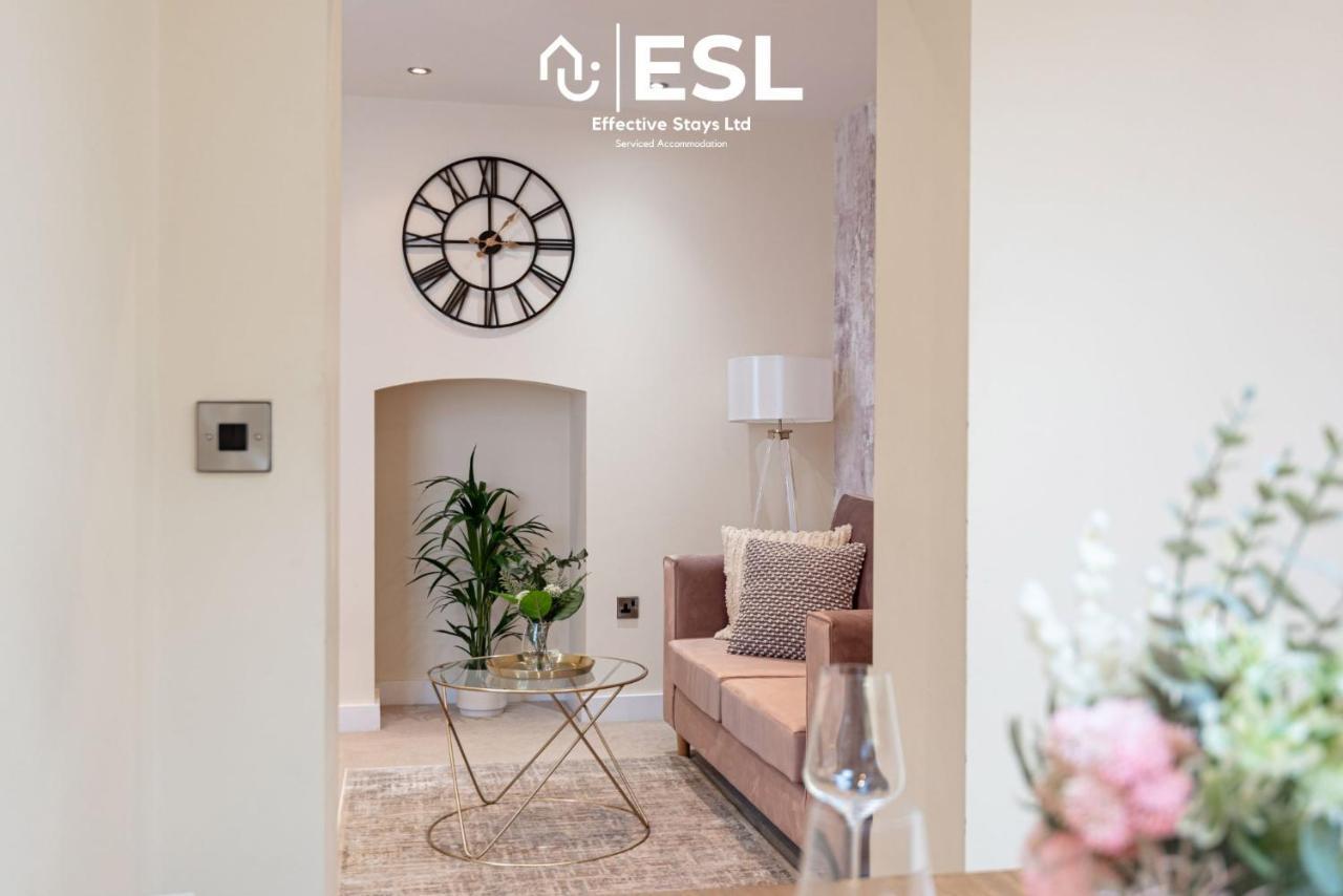Super Central - Quiet - 2 Bedroom Cottage 슈루즈버리 외부 사진